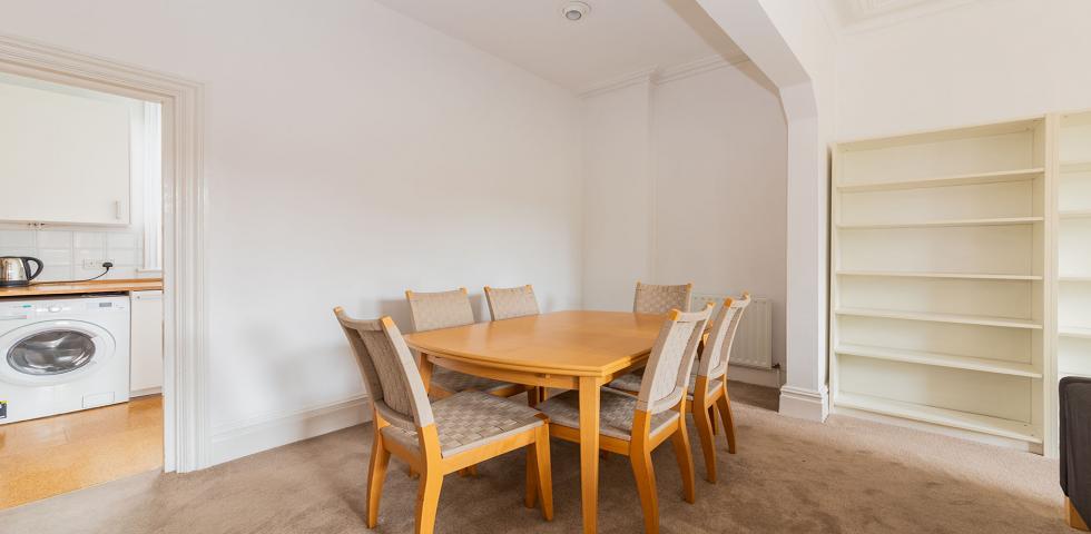			3 Bedroom, 1 bath, 1 reception Flat			 Walm Lane, KILBURN/BRONDESBURY